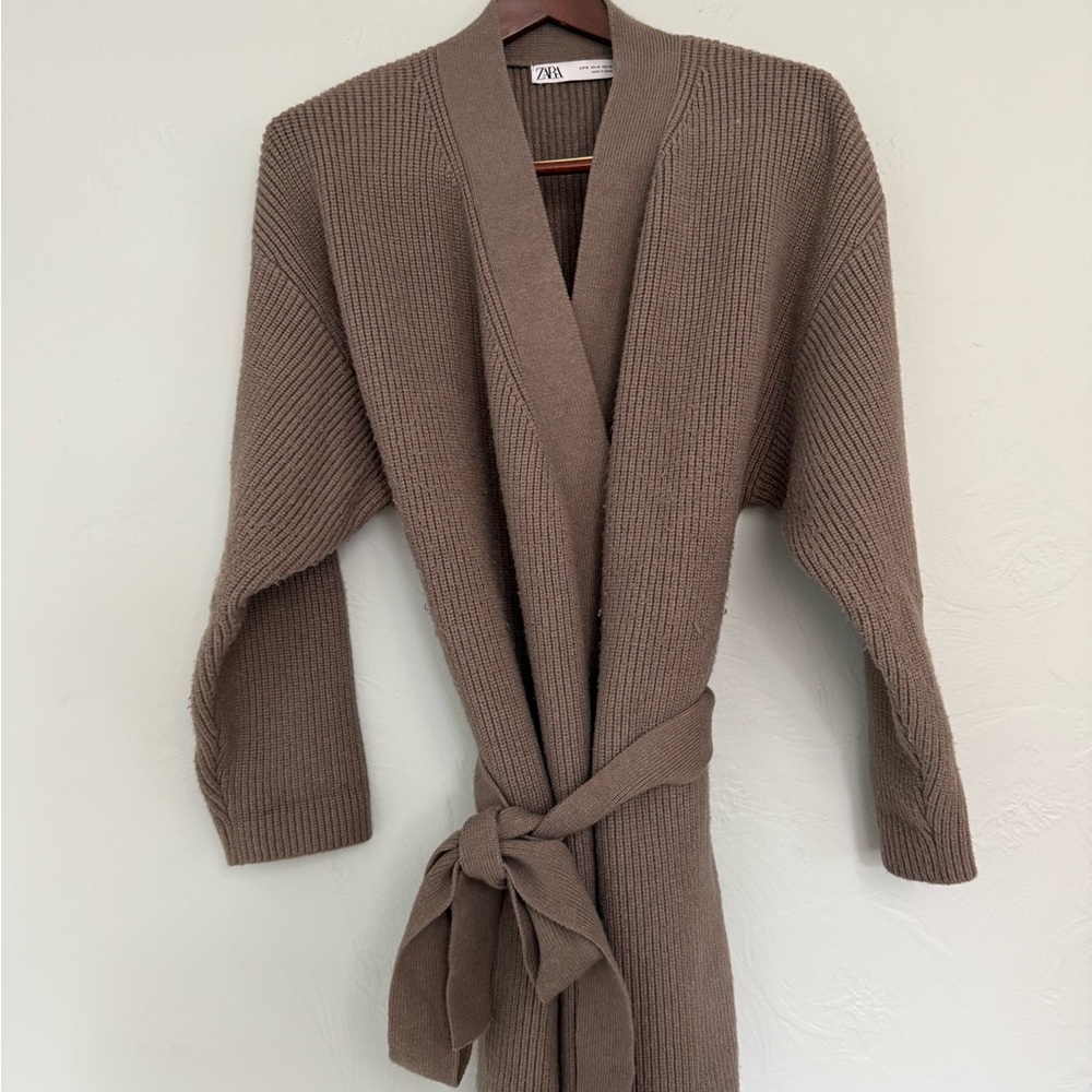 Zara Women's Tan Ribbed Cardigan